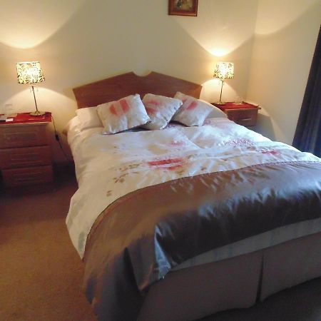Greenview House Bed & Breakfast ทราลี ภายนอก รูปภาพ